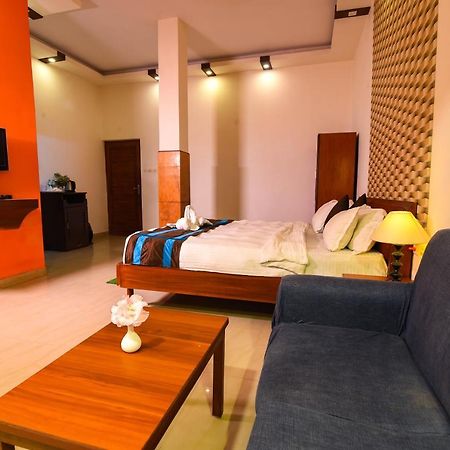Hotel Aristro Club Kalkata Exteriér fotografie
